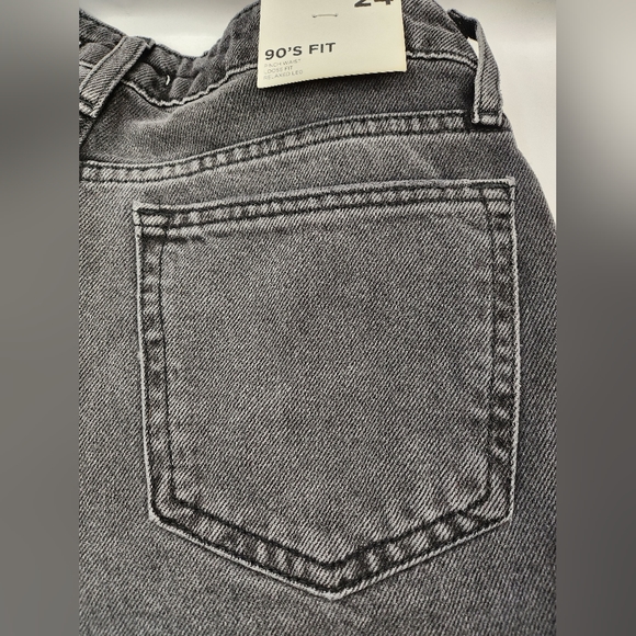 Forever 21 Juniors Loose Fit/90s Fit Black Ripped Jeans Size 24 - Picture 3 of 14